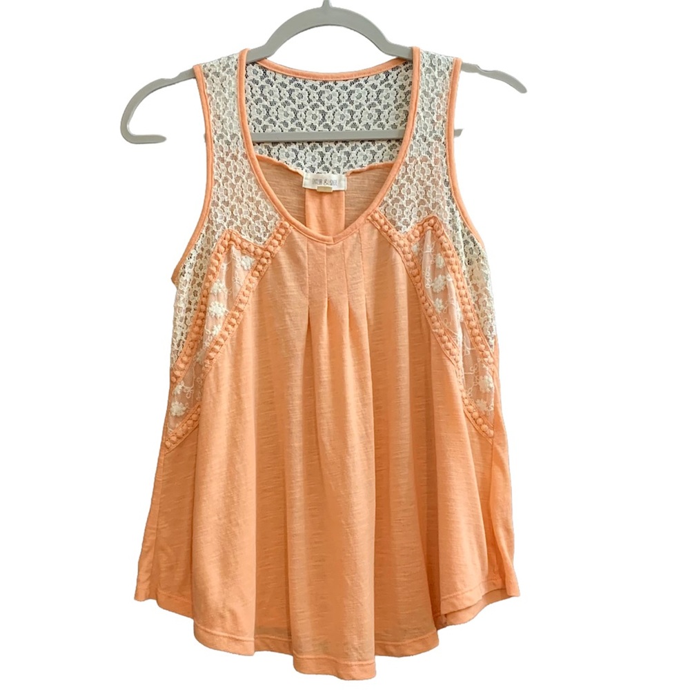 Taylor & Sage Peach and white lace tank